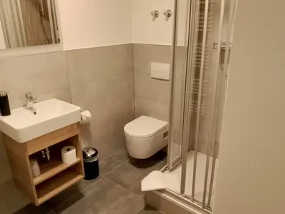 Ein Badezimmer in der Unterkunft DH Hotel Deutsches Haus Mittweida - Ihr digitales Hotel