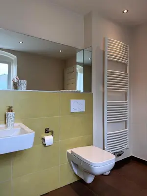 Ein Badezimmer in der Unterkunft Ferienhaus Niemtsch -Alte Schule-