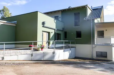 Das Gebäude in dem sich die Ferienwohnung befindet