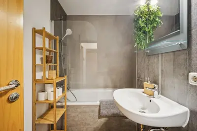 Ein Badezimmer in der Unterkunft Royal Garden Residence