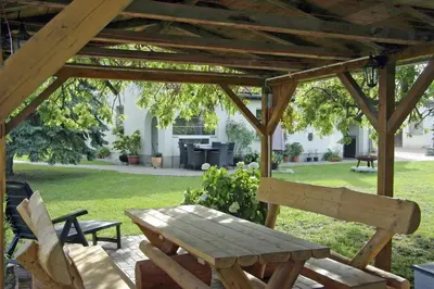 Ein Garten an der Unterkunft Ferienwohnung Maul