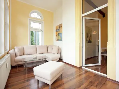 Ein Sitzbereich in der Unterkunft Elegant Villa in Borstendorf