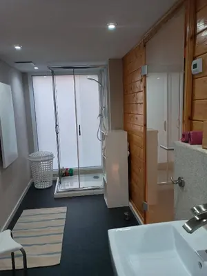 Ein Badezimmer in der Unterkunft Relax Hütten & Spa Gröden
