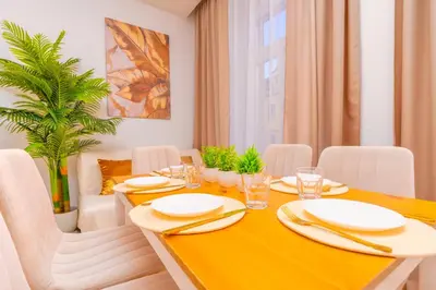 Ein Sitzbereich in der Unterkunft Bis 6 Personen - 5 Min zur Elbe, Design-Apartment, DD Neustadt, Top Lage