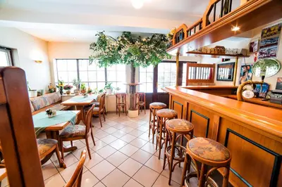 Ein Restaurant oder anderes Speiselokal in der Unterkunft Hotel-Pension Hafemann