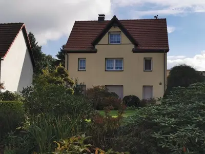 Ein Garten an der Unterkunft Ferienwohnung Lohrum