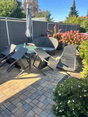 Ein Garten an der Unterkunft Ferienhäuser Radebeul 