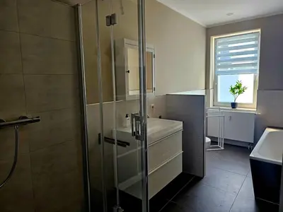 Ein Badezimmer in der Unterkunft Augustusburger-Suites