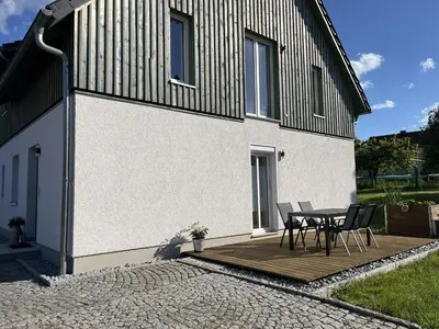 Das Gebäude in dem sich die Ferienwohnung befindet