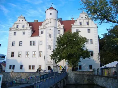 Das Gebäude in dem sich das Ferienhaus befindet