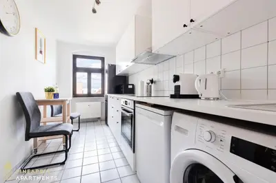 Küche/Küchenzeile in der Unterkunft Neu! PINEAPPLE APARTMENTS - Zwinger XII - 96qm - 1x free parking