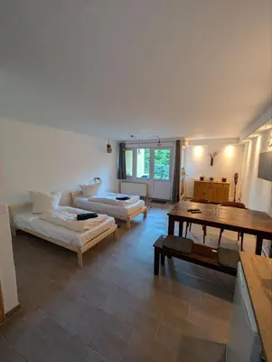 Ein Bett oder Betten in einem Zimmer der Unterkunft Eigenes ruhiges Appartement mit Küche und Terasse Chemnitz