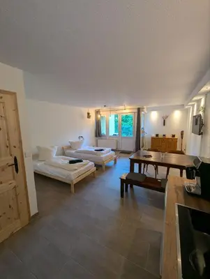 Ein Bett oder Betten in einem Zimmer der Unterkunft Eigenes ruhiges Appartement mit Küche und Terasse Chemnitz