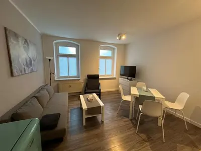 TV/Unterhaltungsangebot in der Unterkunft Moderne 2-Zimmer Wohnung nahe Zentrum