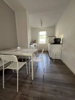 Küche/Küchenzeile in der Unterkunft Stadtnahe 3-Schlafzimmer-Wohnung
