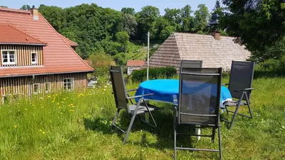 Ein Garten an der Unterkunft Ferienwohnung im Kasperhaus