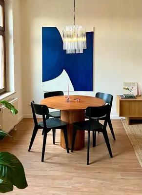 Ein Sitzbereich in der Unterkunft Atelier Noé NOIR - Kunstvoll Wohnen - Wunderbares Frühstück möglich - Ruhig und nah am Zentrum -