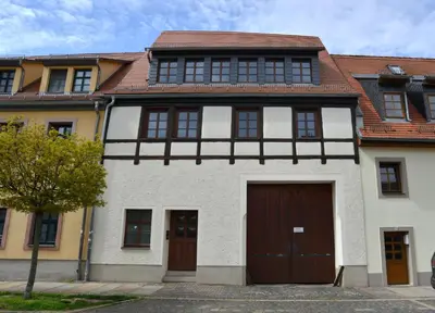 Das Gebäude in dem sich die Ferienwohnung befindet