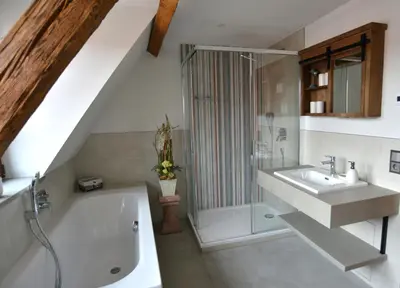 Ein Badezimmer in der Unterkunft Ferienhaus mit 2 Schlafzimmern in Grimma nahe Mulderadweg