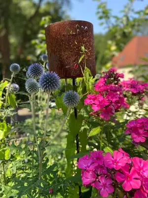 Ein Garten an der Unterkunft Romantik Idyll am Tiefental