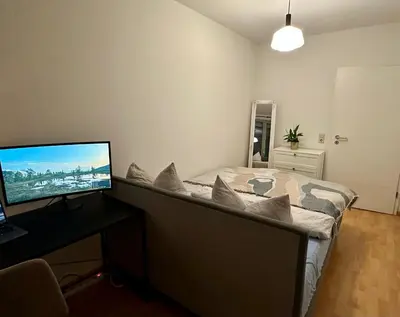 TV/Unterhaltungsangebot in der Unterkunft Ruhig & Terrasse Dresden-Altstadt 3-Zimmer Wohnungen