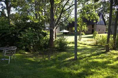 Ein Garten an der Unterkunft Wachsmuts gemütliche Bleibe mir alter Wandmalerei