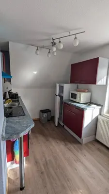 Küche/Küchenzeile in der Unterkunft Ruhiges Dachgeschoss-Apartment im Südosten von Dresden
