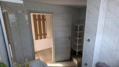 Ein Badezimmer in der Unterkunft Ruhiges Dachgeschoss-Apartment im Südosten von Dresden