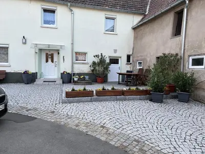 Das Gebäude in dem sich die Ferienwohnung befindet