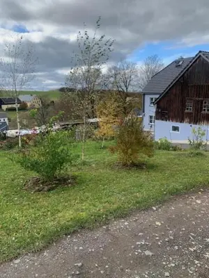 Ein Garten an der Unterkunft Auszeit bei Katharina