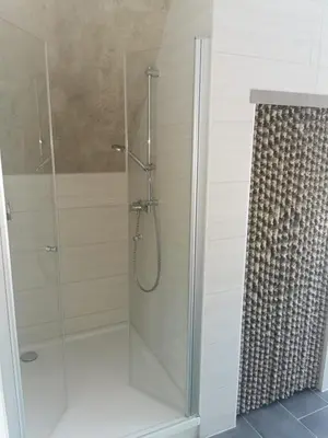 Ein Badezimmer in der Unterkunft Wolffs Ferienwohnung Wohlfühloase in Bernsdorf
