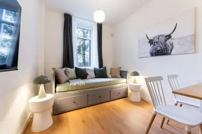 Ein Sitzbereich in der Unterkunft City Apartment Dresden 2 bis 4 Personen, WLAN, TV