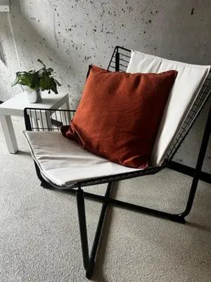 Ein Sitzbereich in der Unterkunft carotel -zum bunten Hund- apartment complete