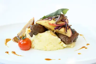Essen im Hotel oder in der Nähe