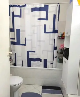 Ein Badezimmer in der Unterkunft Comfortable room in a quiet apartment, exclusively for women
