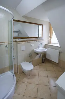 Ein Badezimmer in der Unterkunft Hotel garni Schloss Grochwitz