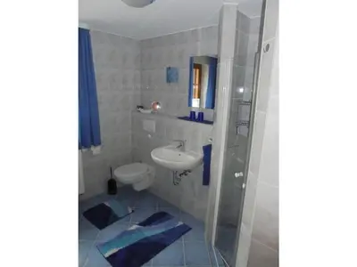 Ein Badezimmer in der Unterkunft Holiday apartment with 1 bedroom