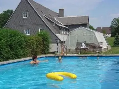 Der Swimmingpool an oder in der Nähe von Apartment FeWo Erzgebirge by Interhome