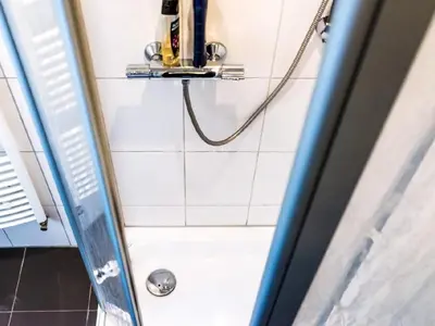 Ein Badezimmer in der Unterkunft Apartment Tolle Ferienwohnung in Freital by Interhome