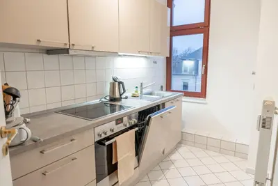Küche/Küchenzeile in der Unterkunft Helle, ruhige Wohnung in Dresden mit sehr guter Anbindung und Balkon