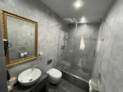 Ein Badezimmer in der Unterkunft Gasthaus Zum schwarzen Roß