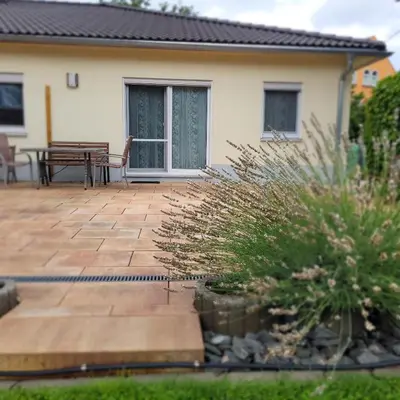 Ein Garten an der Unterkunft Ferienwohnung Weber