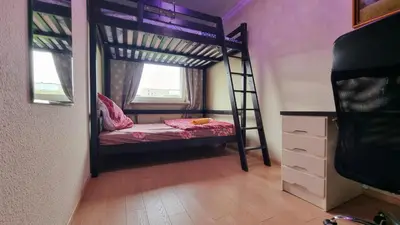 Ein Bett oder Betten in einem Zimmer der Unterkunft 3 Raum Ferienwohnung am Dresden Hauptbahnhof