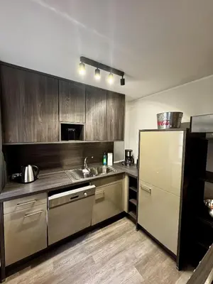 Küche/Küchenzeile in der Unterkunft Ferienwohnung Wettinstraße mit 2 Schlafzimmern
