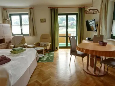 Ein Sitzbereich in der Unterkunft Apartment Wohnung Lilienstein by Interhome