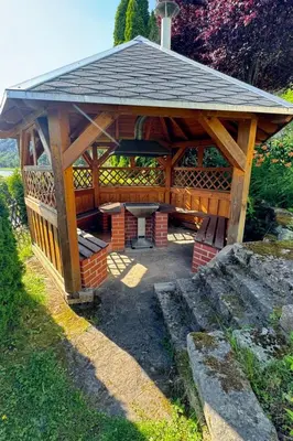 Ein Garten an der Unterkunft Apartment Wohnung Lilienstein by Interhome