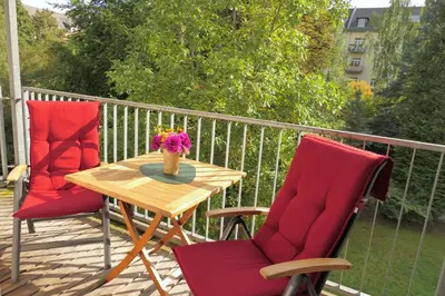 Ein Balkon oder eine Terrasse in der Unterkunft Apartment KARL KASSBERG mit sonnigem Balkon