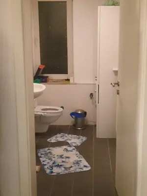 Ein Badezimmer in der Unterkunft sharing room in apartment