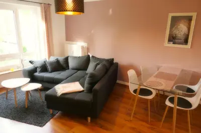 Ein Sitzbereich in der Unterkunft Apartment Kirschblüte mit Balkon