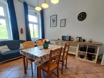 Ein Sitzbereich in der Unterkunft Ferienwohnungen Mühlenstraße Chemnitz - zentrumsnah, Parkplatz inklusive - ideal für Familien, Paare und Geschäftsleute